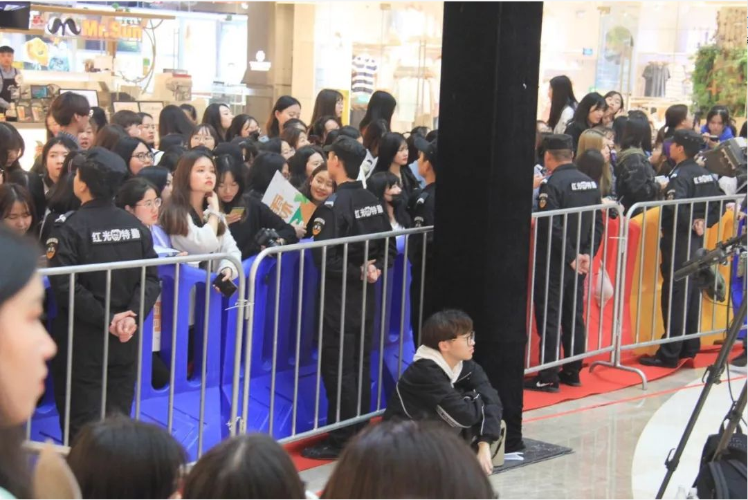 長沙紅光保安服務(wù)有限公司,長沙安保服務(wù),長沙安全服務(wù),長沙非武裝押運(yùn),勞務(wù)派遣服務(wù)