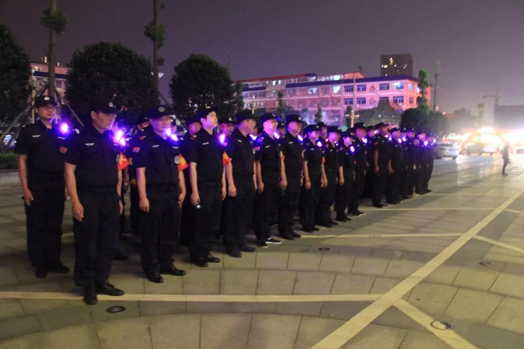 長(zhǎng)沙紅光保安服務(wù)有限公司,長(zhǎng)沙安保服務(wù),長(zhǎng)沙安全服務(wù),長(zhǎng)沙非武裝押運(yùn),勞務(wù)派遣服務(wù)