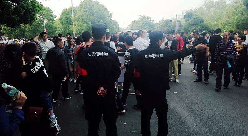 長(zhǎng)沙紅光保安服務(wù)有限公司,長(zhǎng)沙安保服務(wù),長(zhǎng)沙安全服務(wù),長(zhǎng)沙非武裝押運(yùn),勞務(wù)派遣服務(wù)