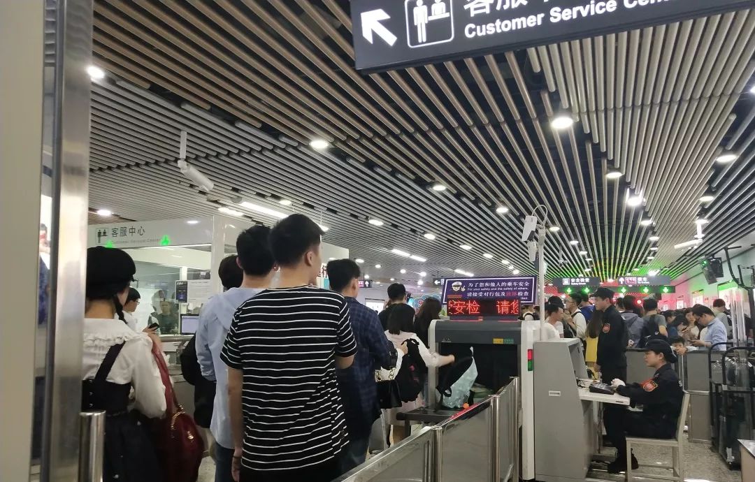 長(zhǎng)沙紅光保安服務(wù)有限公司,長(zhǎng)沙安保服務(wù),長(zhǎng)沙安全服務(wù),長(zhǎng)沙非武裝押運(yùn),勞務(wù)派遣服務(wù)