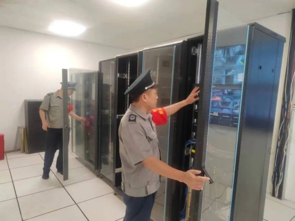 長沙紅光保安服務(wù)有限公司,長沙安保服務(wù),長沙安全服務(wù),長沙非武裝押運(yùn),勞務(wù)派遣服務(wù)