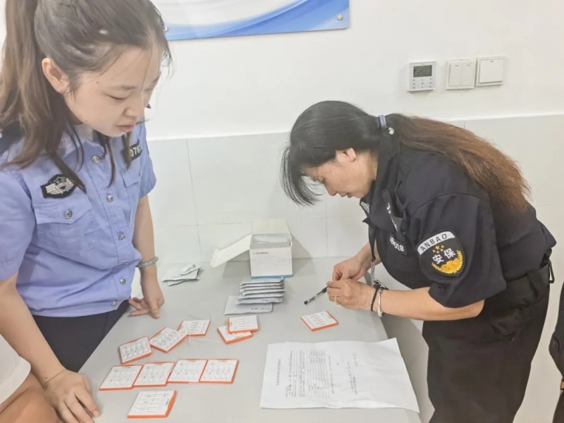 長沙紅光保安服務(wù)有限公司,長沙安保服務(wù),長沙安全服務(wù),長沙非武裝押運(yùn),勞務(wù)派遣服務(wù)