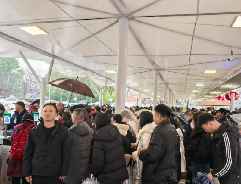 長沙紅光保安服務(wù)有限公司,長沙安保服務(wù),長沙安全服務(wù),長沙非武裝押運(yùn),勞務(wù)派遣服務(wù)