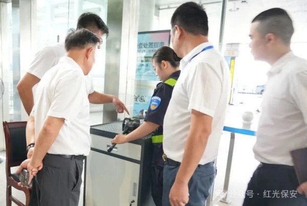 長沙紅光保安服務(wù)有限公司,長沙安保服務(wù),長沙安全服務(wù),長沙非武裝押運(yùn),勞務(wù)派遣服務(wù)